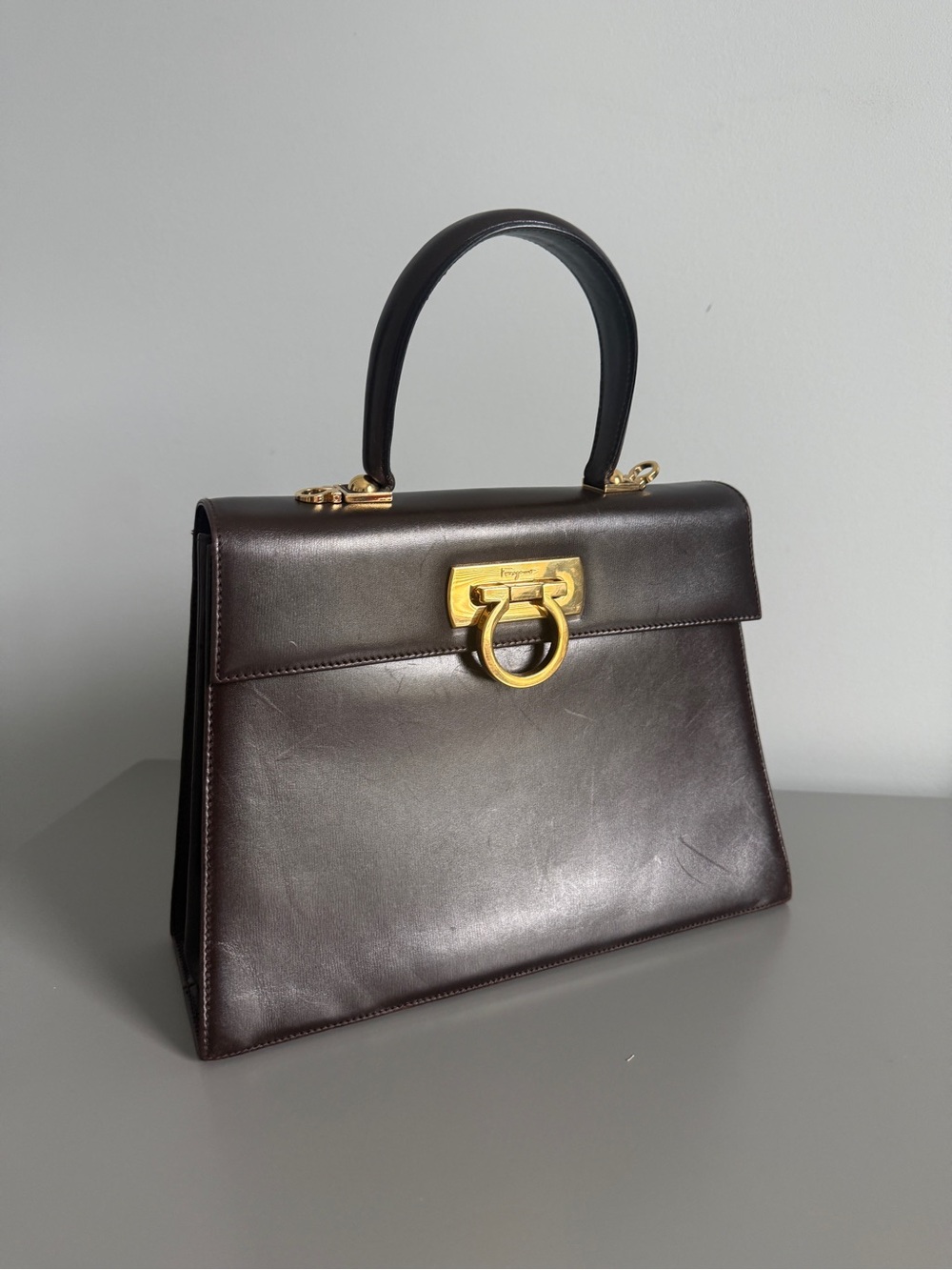 Vintage Salvatore Ferragamo Gancini 0212181 Brown Leather Top Handle Bag - Picture 2 of 10